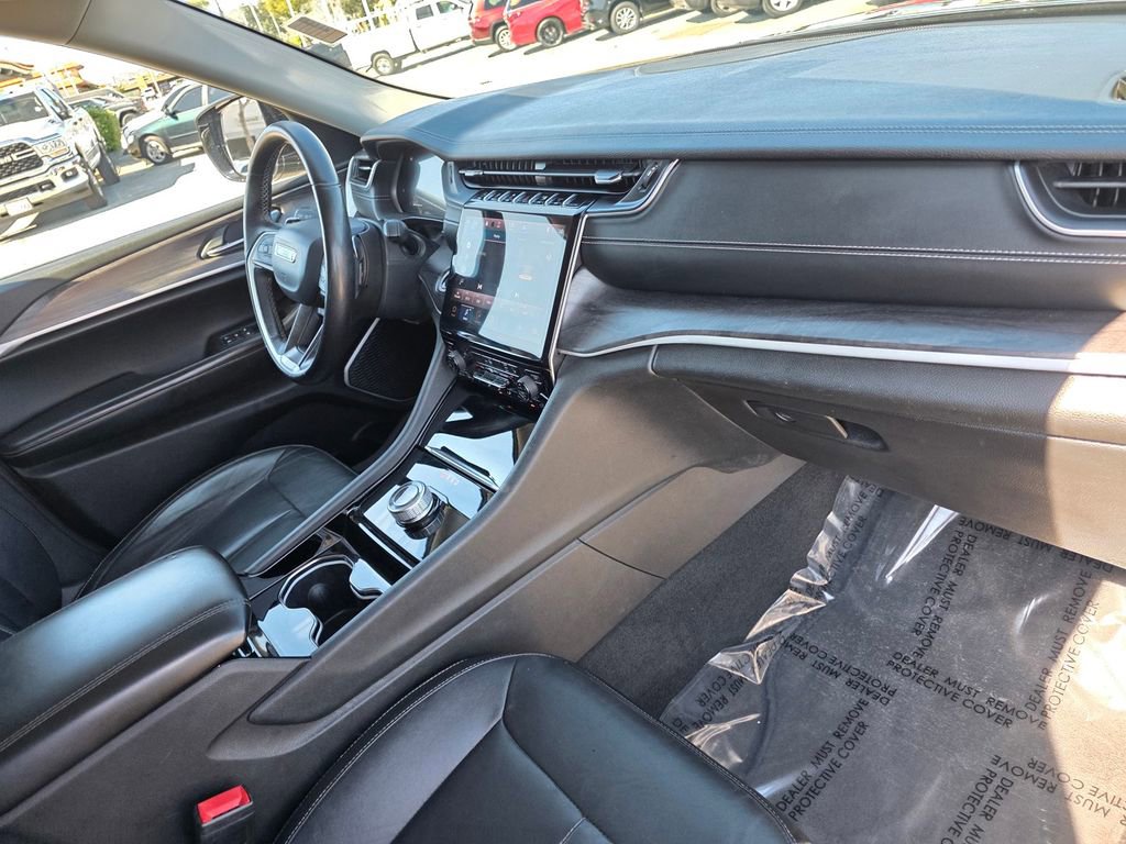 Used 2022 Jeep Grand Cherokee L Limited image 24