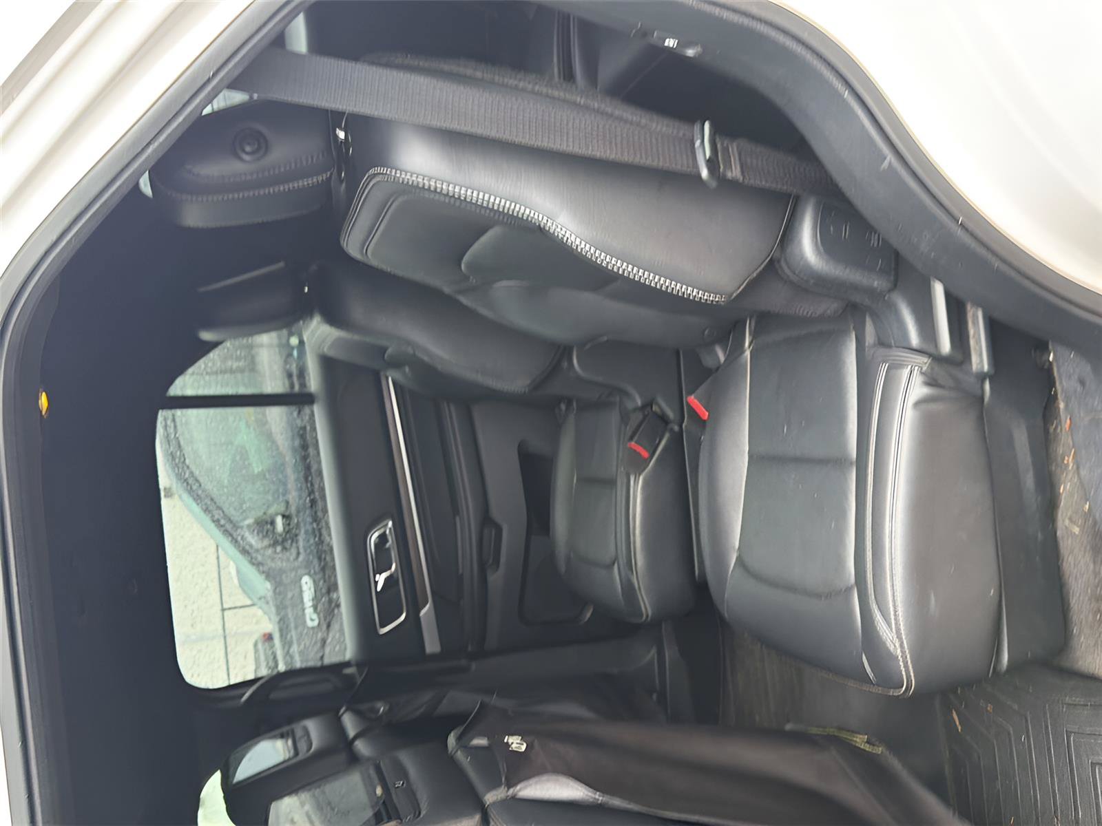 Used 2017 Ford Explorer Limited FWD image 3