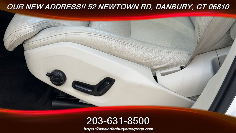 Used 2019 Volvo XC60 T6 Momentum w/ Premium Package AWD/4WD image 14
