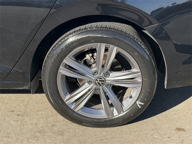 Used 2024 Volkswagen Jetta SE image 8