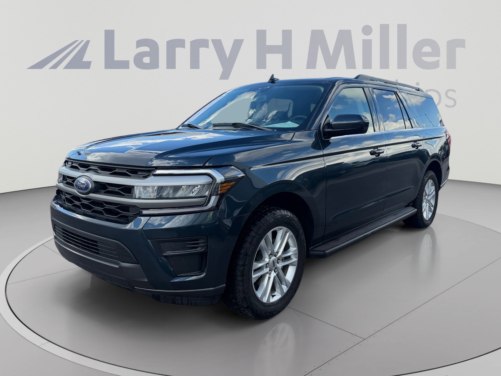 Used 2024 Ford Expedition Max XLT