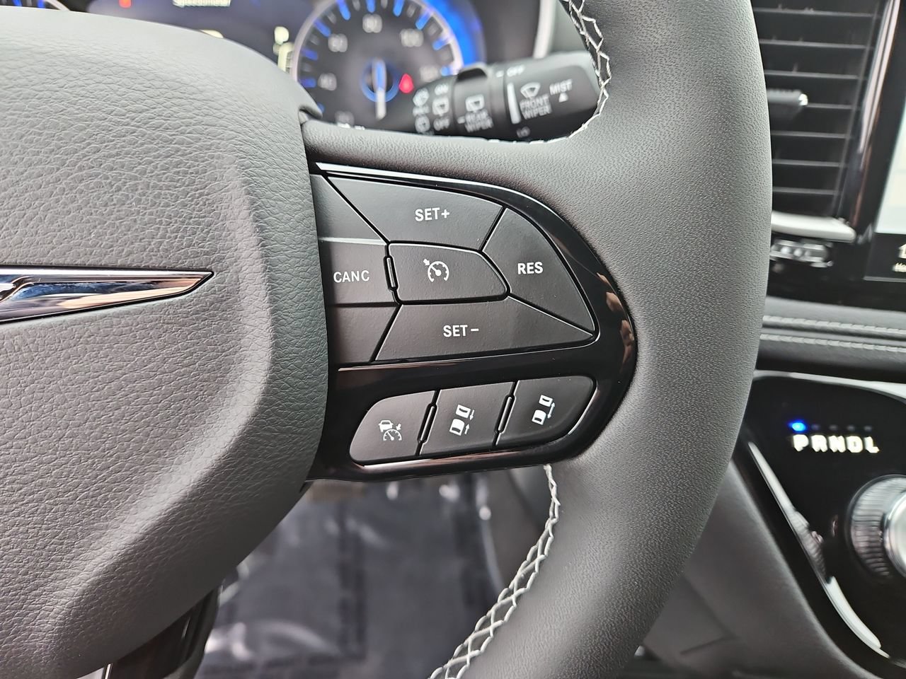 New 2026 Chrysler Pacifica Select w/ S Appearance Package FWD image 29