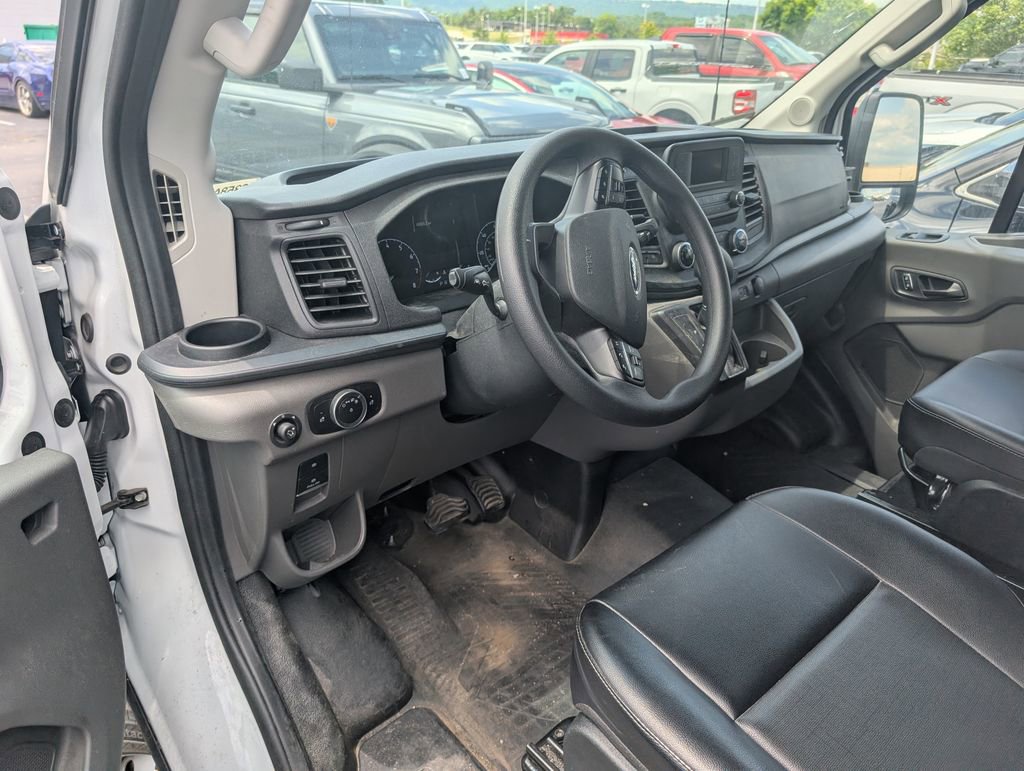 Used 2024 Ford Transit 250 148 Medium Roof RWD image 8