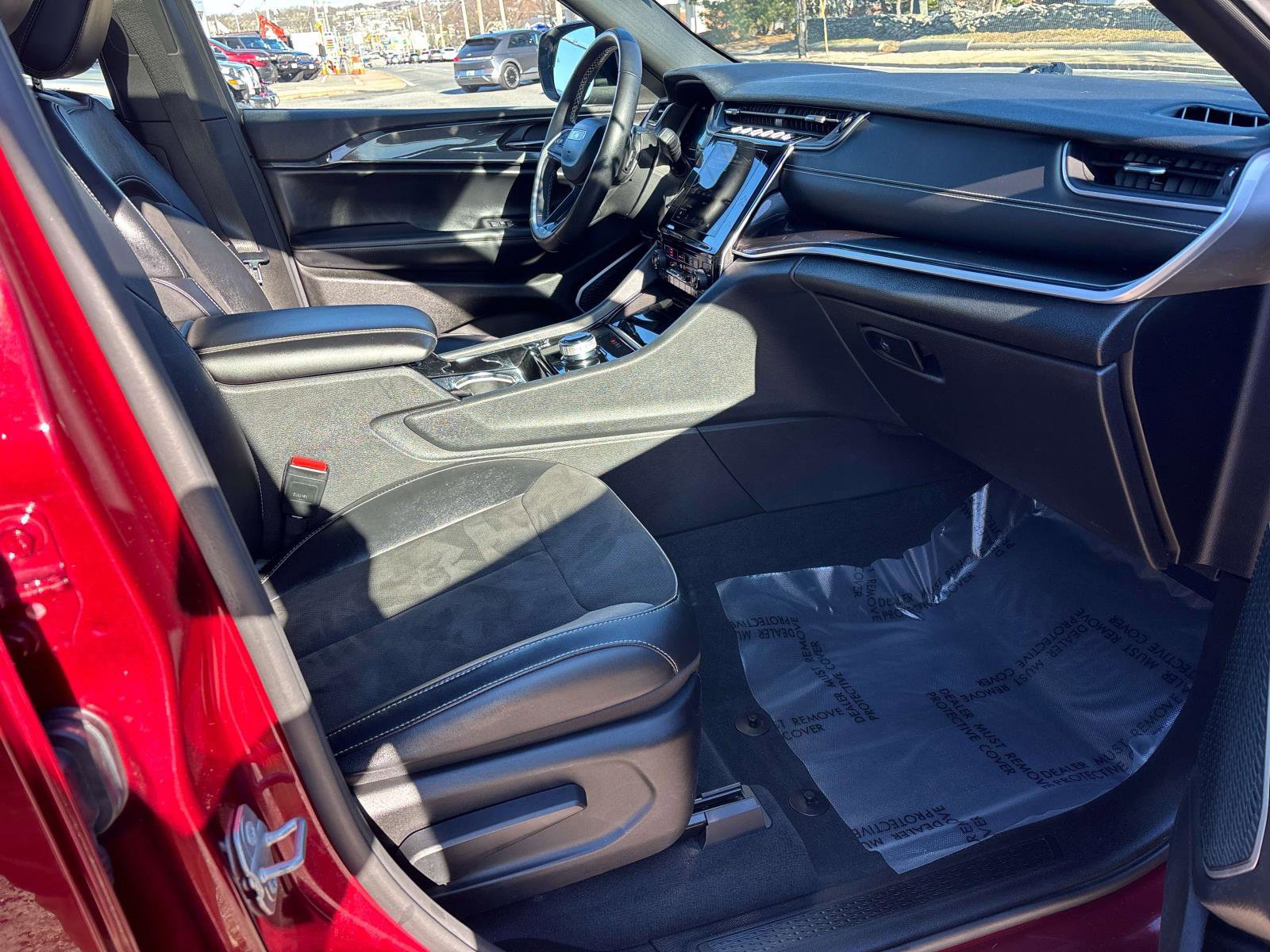 Certified 2022 Jeep Grand Cherokee L Laredo image 15