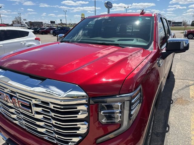 Used 2024 GMC Sierra 1500 Denali w/ Denali Reserve Package AWD/4WD image 3