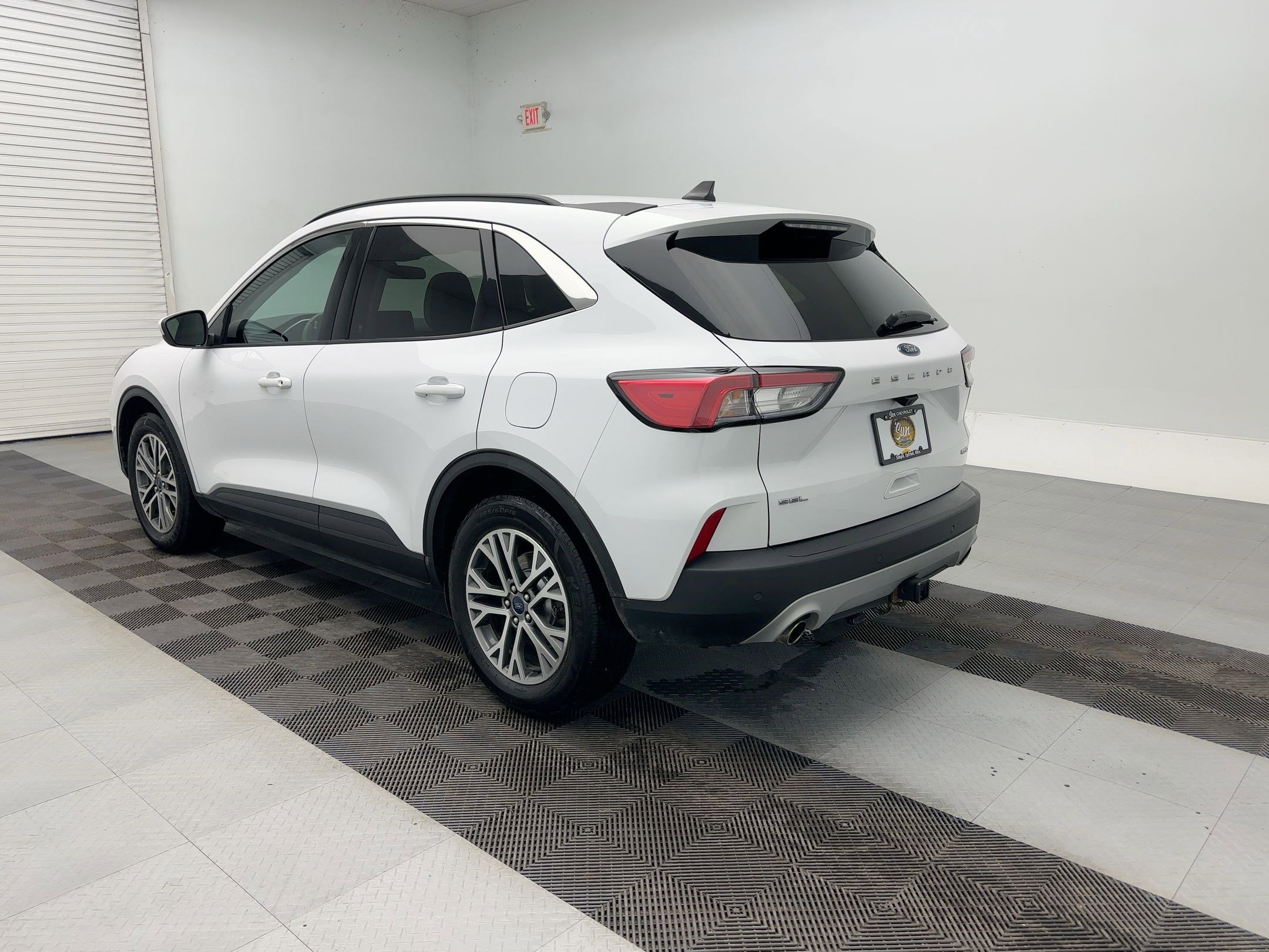 Used 2021 Ford Escape SEL w/ Technology Package image 3