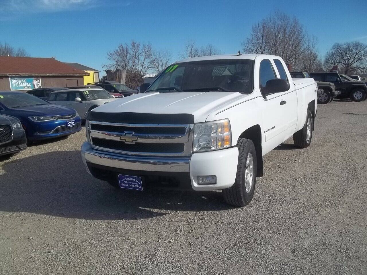 Used 2007 Chevrolet Silverado 1500 LT w/ 2LT Convenience Package AWD/4WD image 2