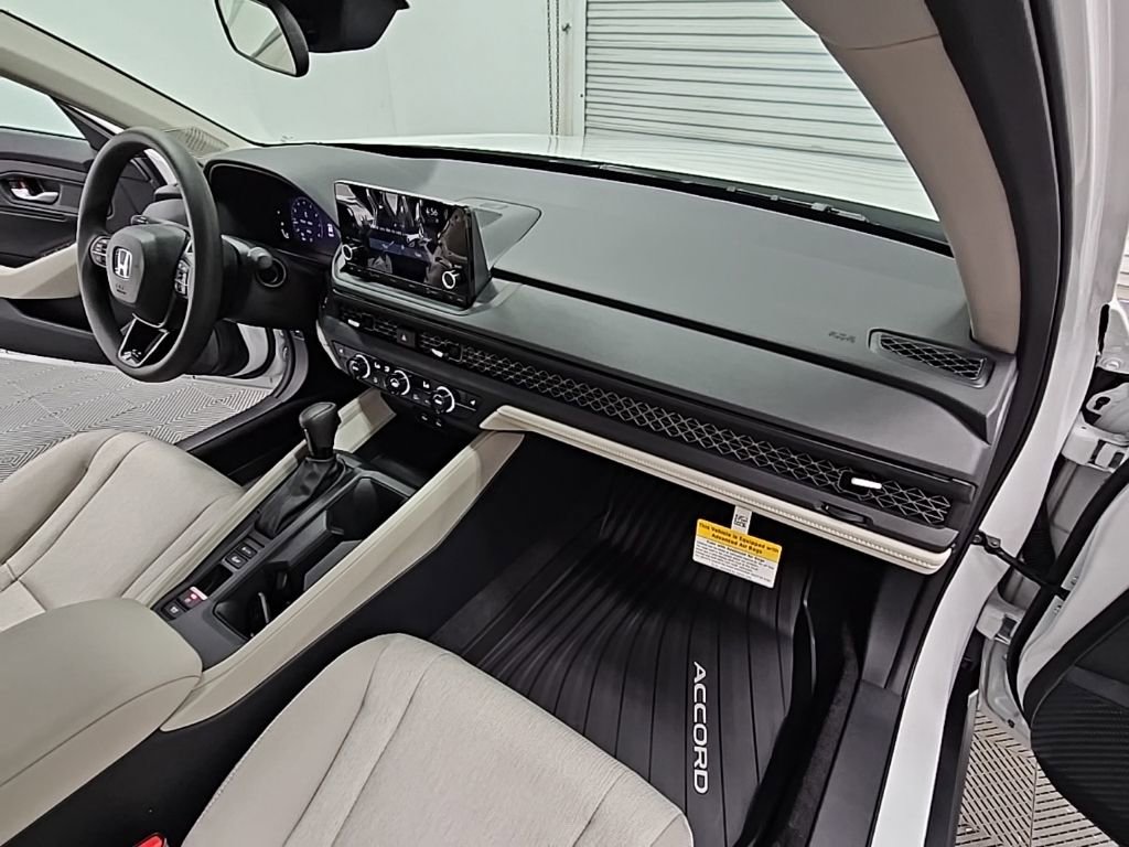 New 2025 Honda Accord SE image 34