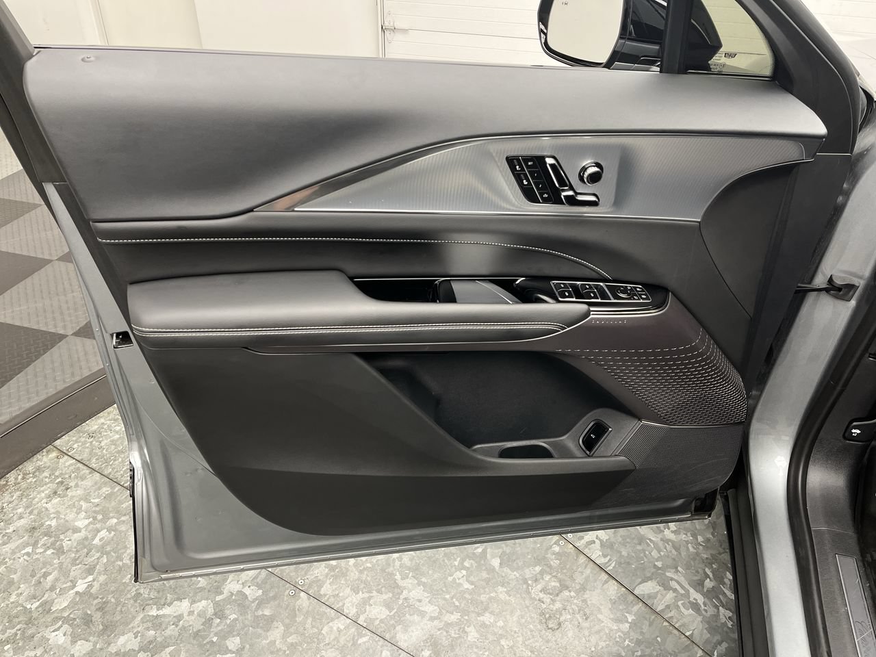 Certified 2024 Cadillac Lyriq Tech w/ LPO, Floor Liner Package AWD/4WD image 9