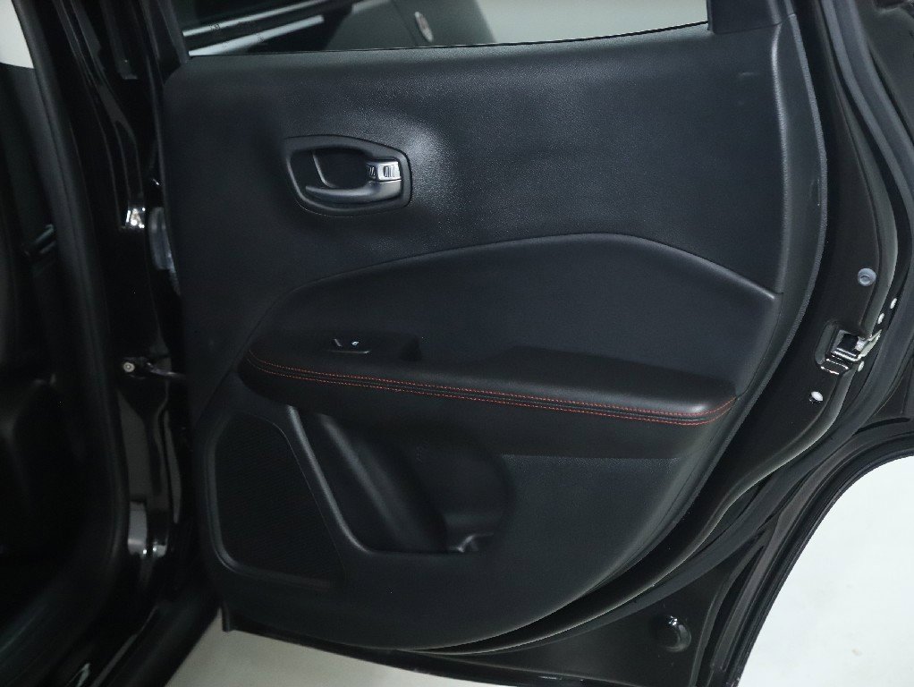 Used 2020 Jeep Compass Trailhawk image 31