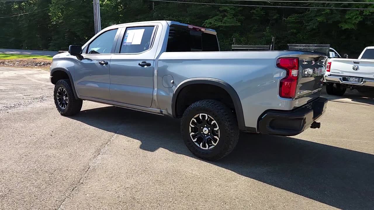 Used 2024 Chevrolet Silverado 1500 ZR2 w/ Technology Package image 6