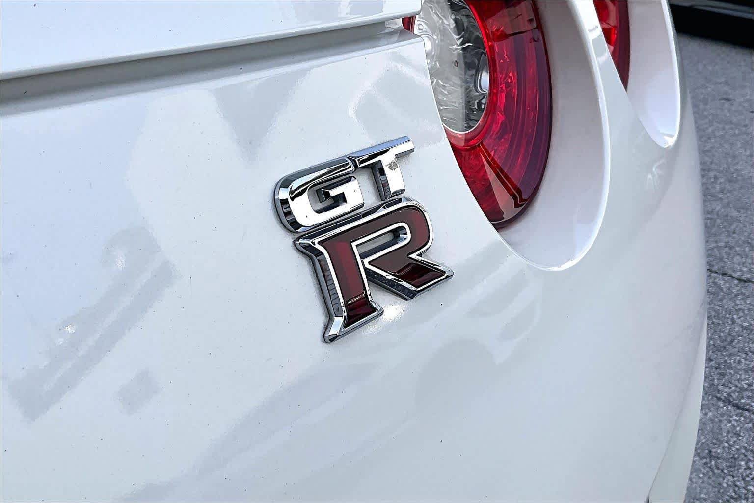 Used 2010 Nissan GT-R Premium image 27