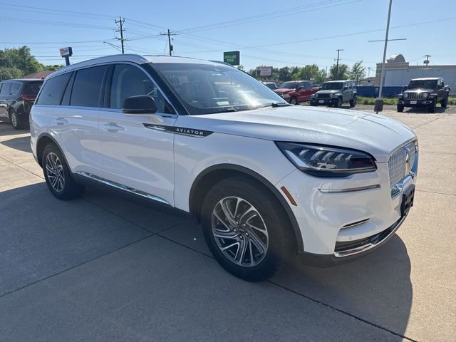 Used 2021 Lincoln Aviator AWD w/ Elements Package image 5