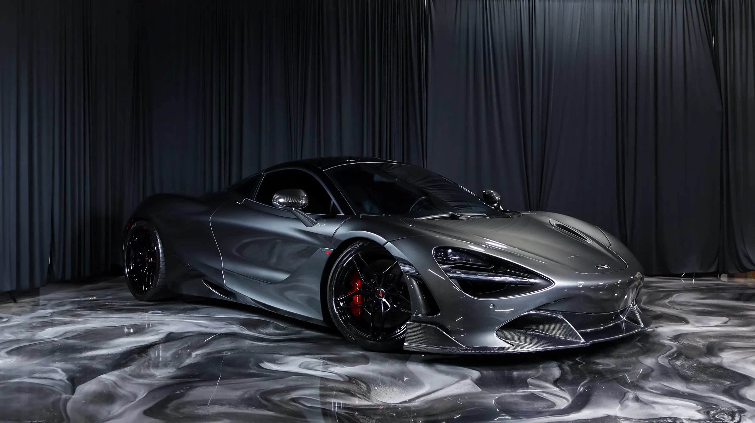 Used 2018 McLaren 720S Luxury RWD image 22