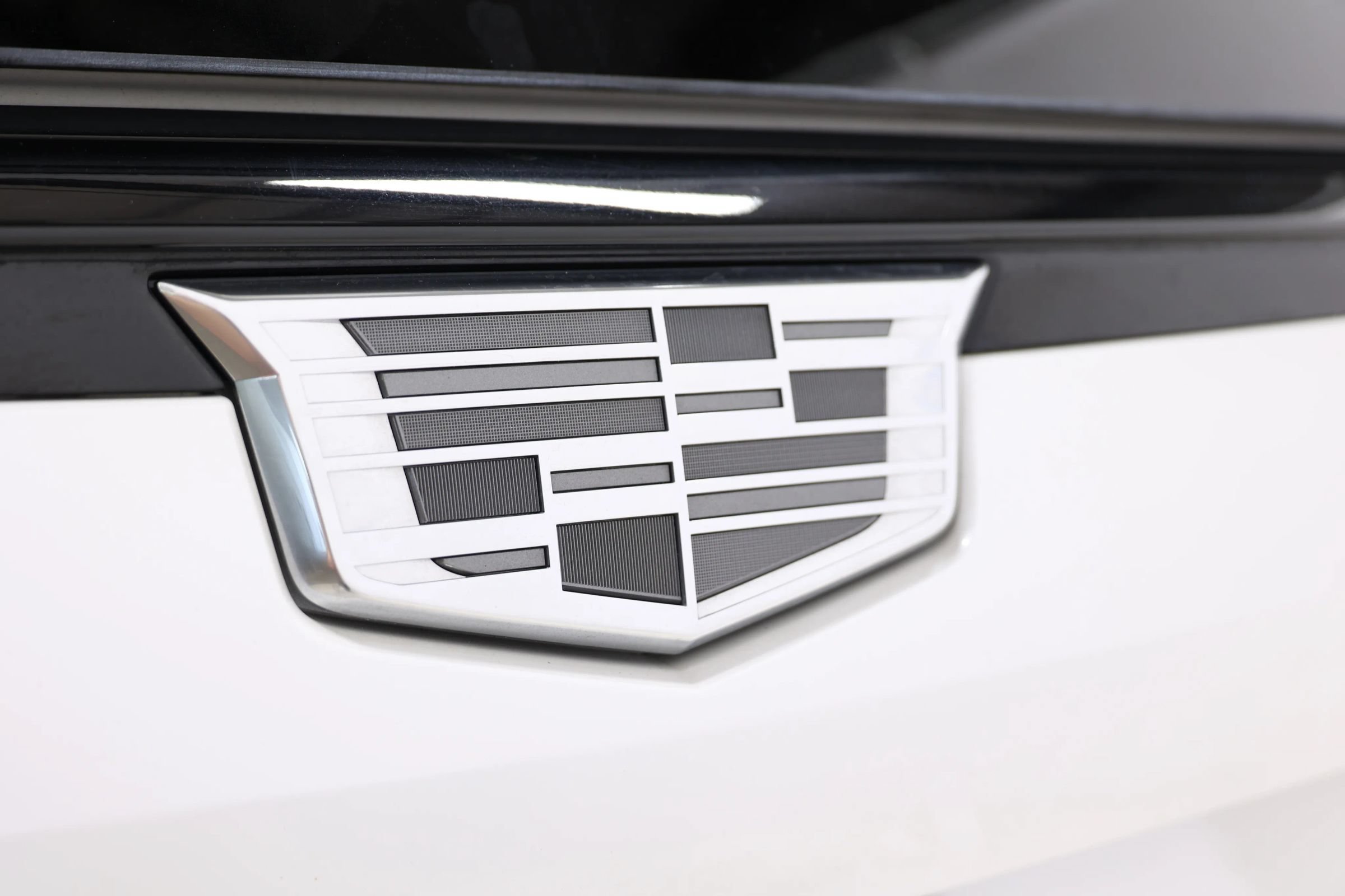 Used 2023 Cadillac Escalade Sport Platinum w/ LPO, ONYX Package RWD image 93