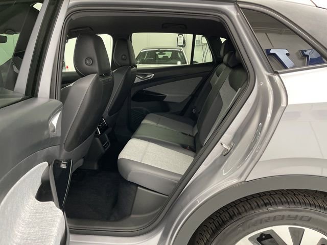Used 2023 Volkswagen ID.4 Pro image 8