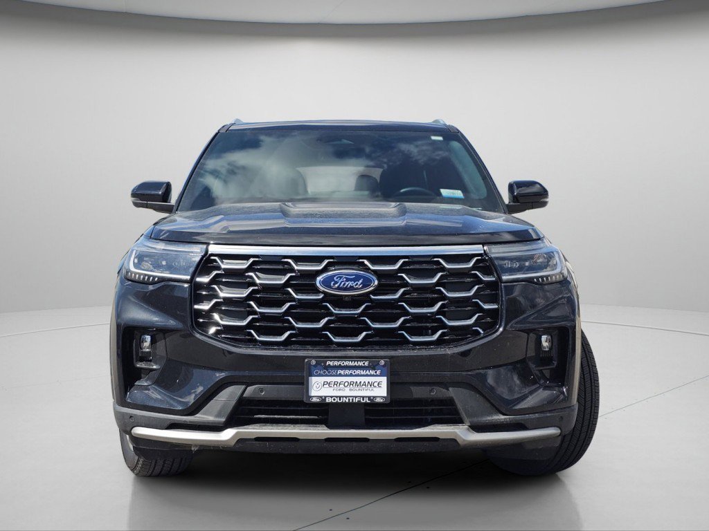 Used 2025 Ford Explorer Platinum AWD/4WD image 3