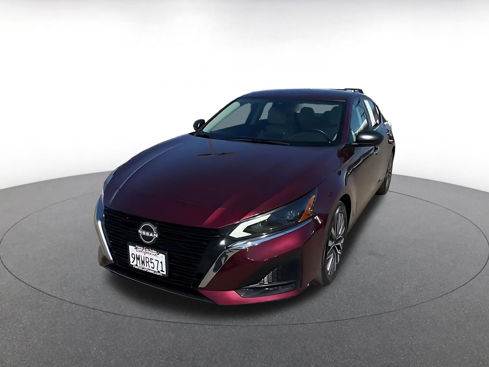 Used 2025 Nissan Altima 2.5 SV image 7
