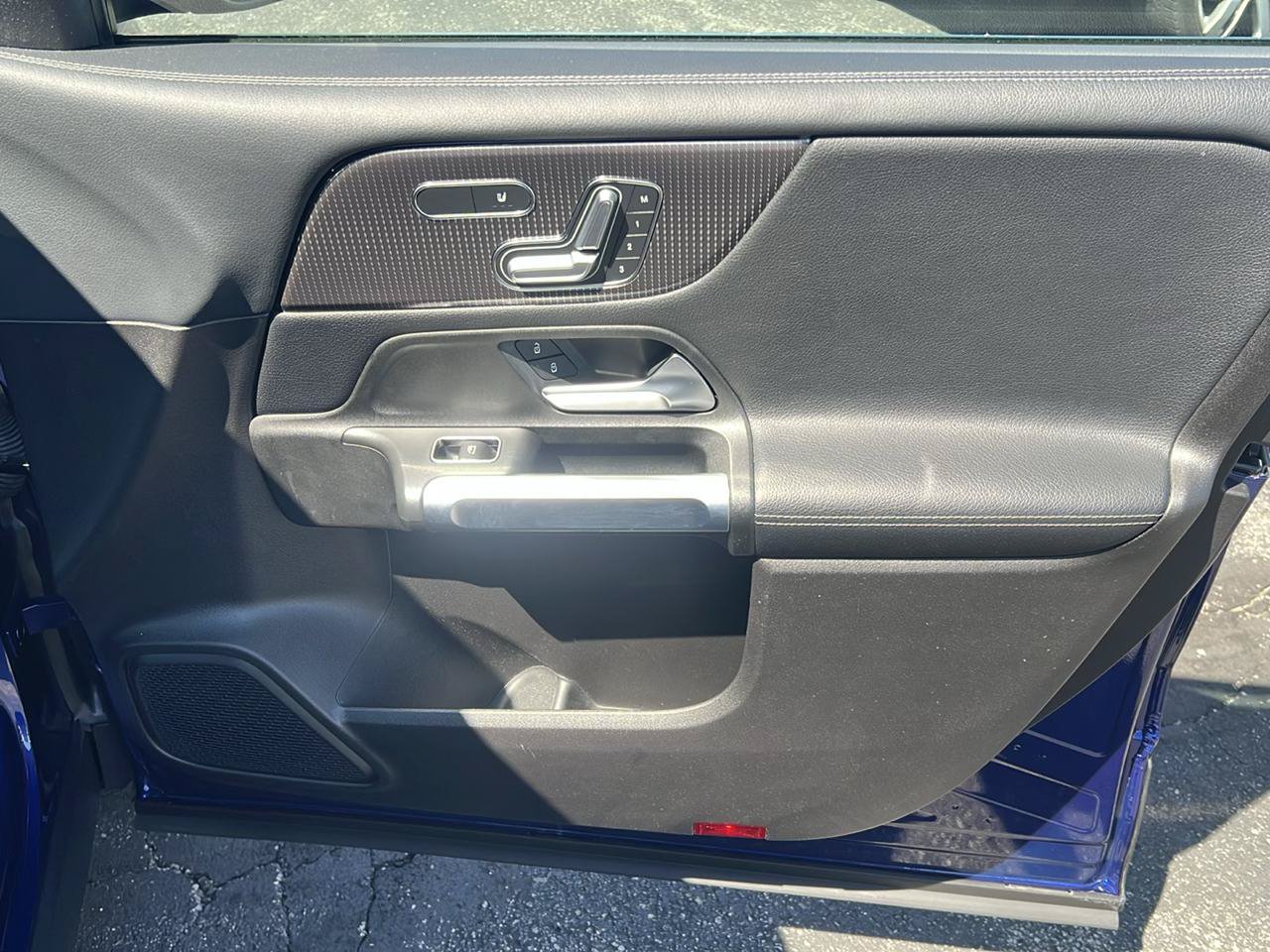 Used 2020 Mercedes-Benz GLB 250 4MATIC image 16