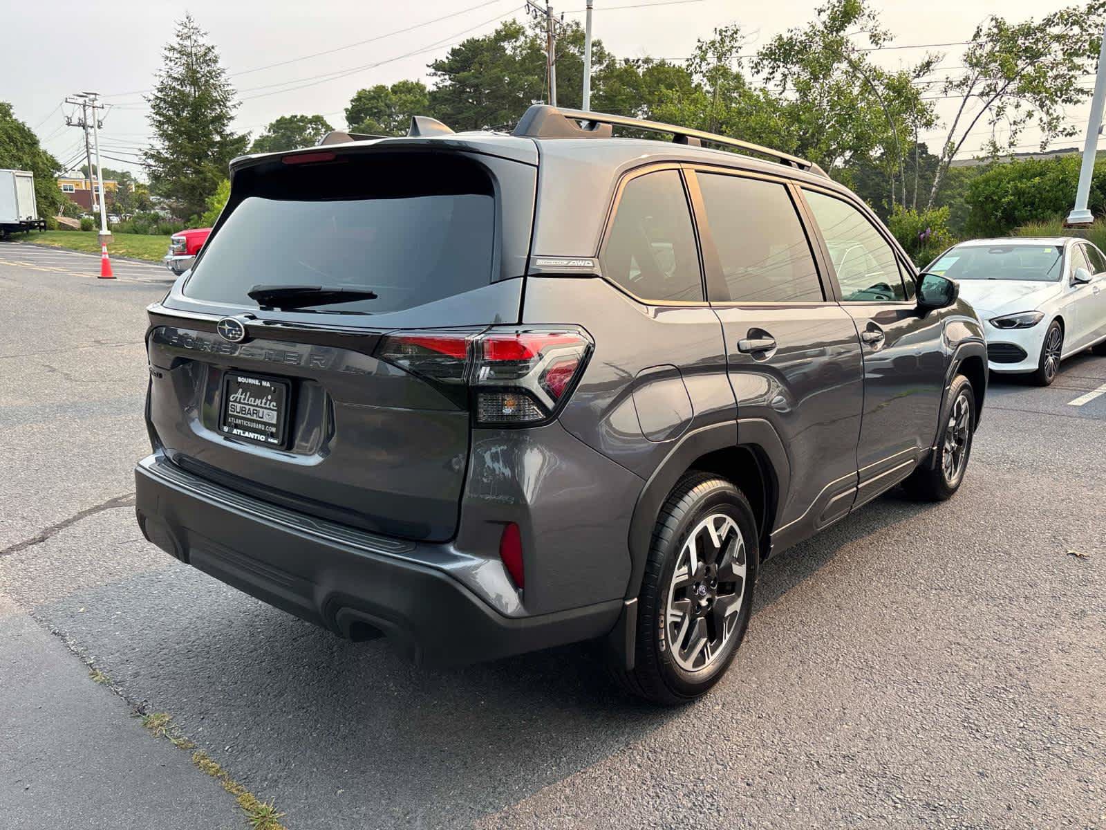 Used 2026 Subaru Forester Premium AWD/4WD image 3