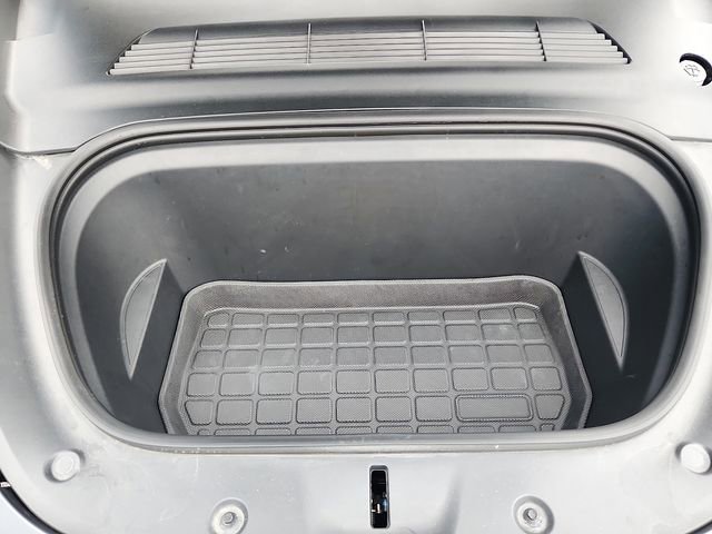 Used 2022 Tesla Model Y Performance image 29