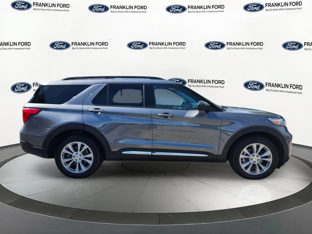 Certified 2023 Ford Explorer XLT w/ Equipment Group 202A AWD/4WD image 6