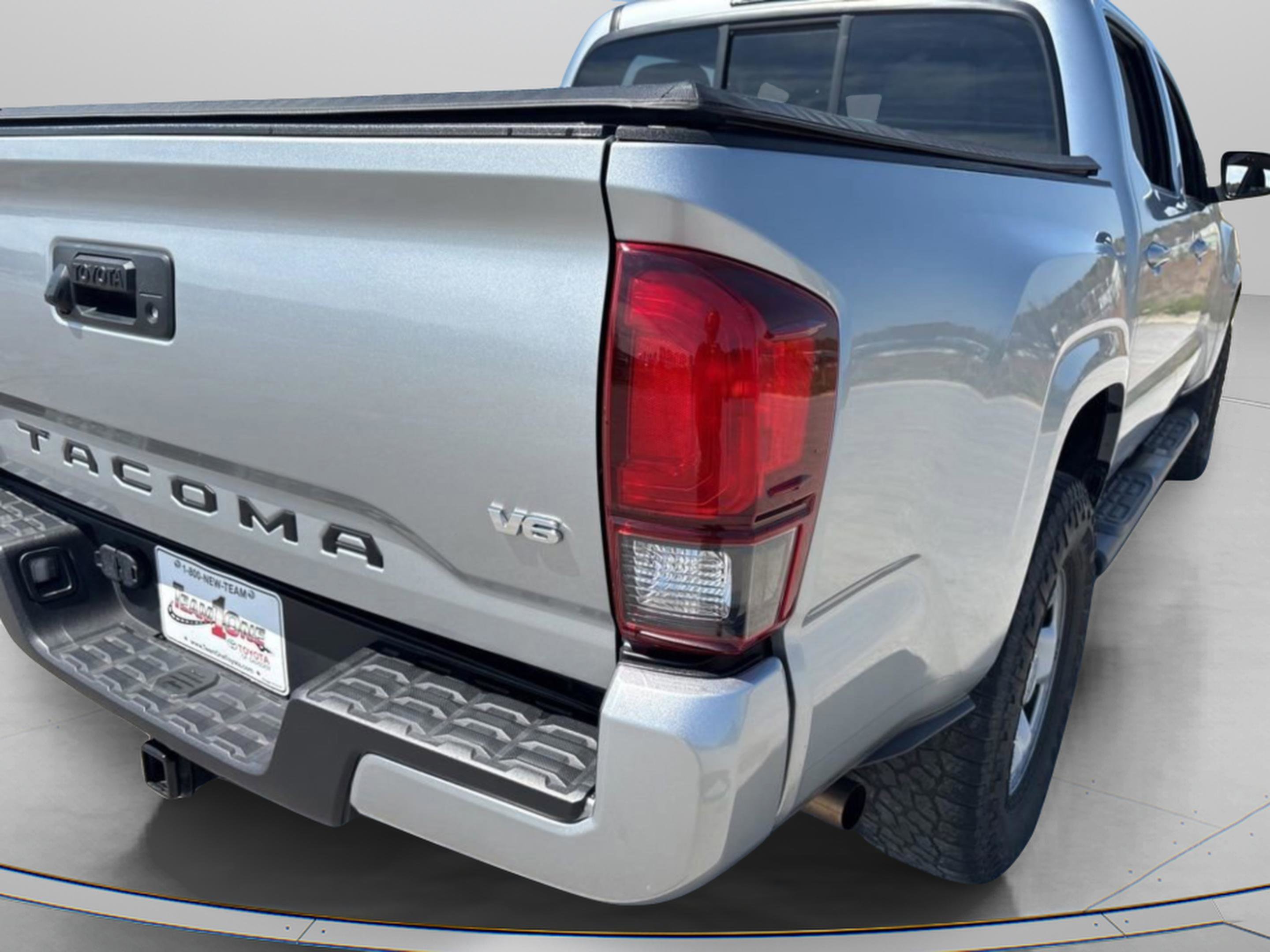 Certified 2022 Toyota Tacoma SR image 7