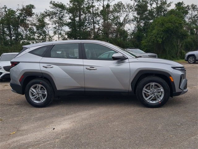 New 2025 Hyundai Tucson SE image 4