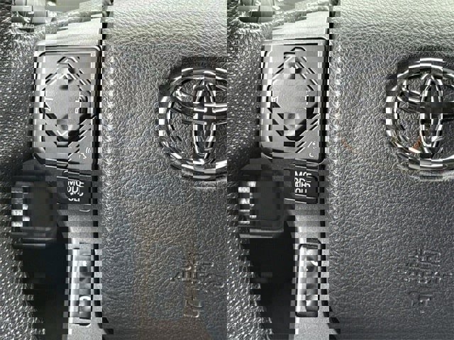 Used 2021 Toyota Tacoma TRD Off-Road image 15