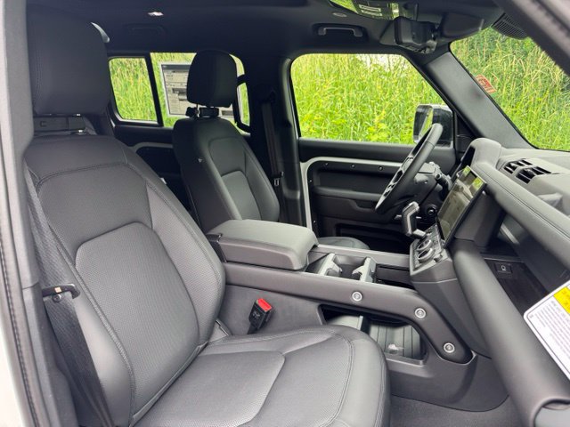 New 2026 Land Rover Defender 110 X-Dynamic SE AWD/4WD image 20