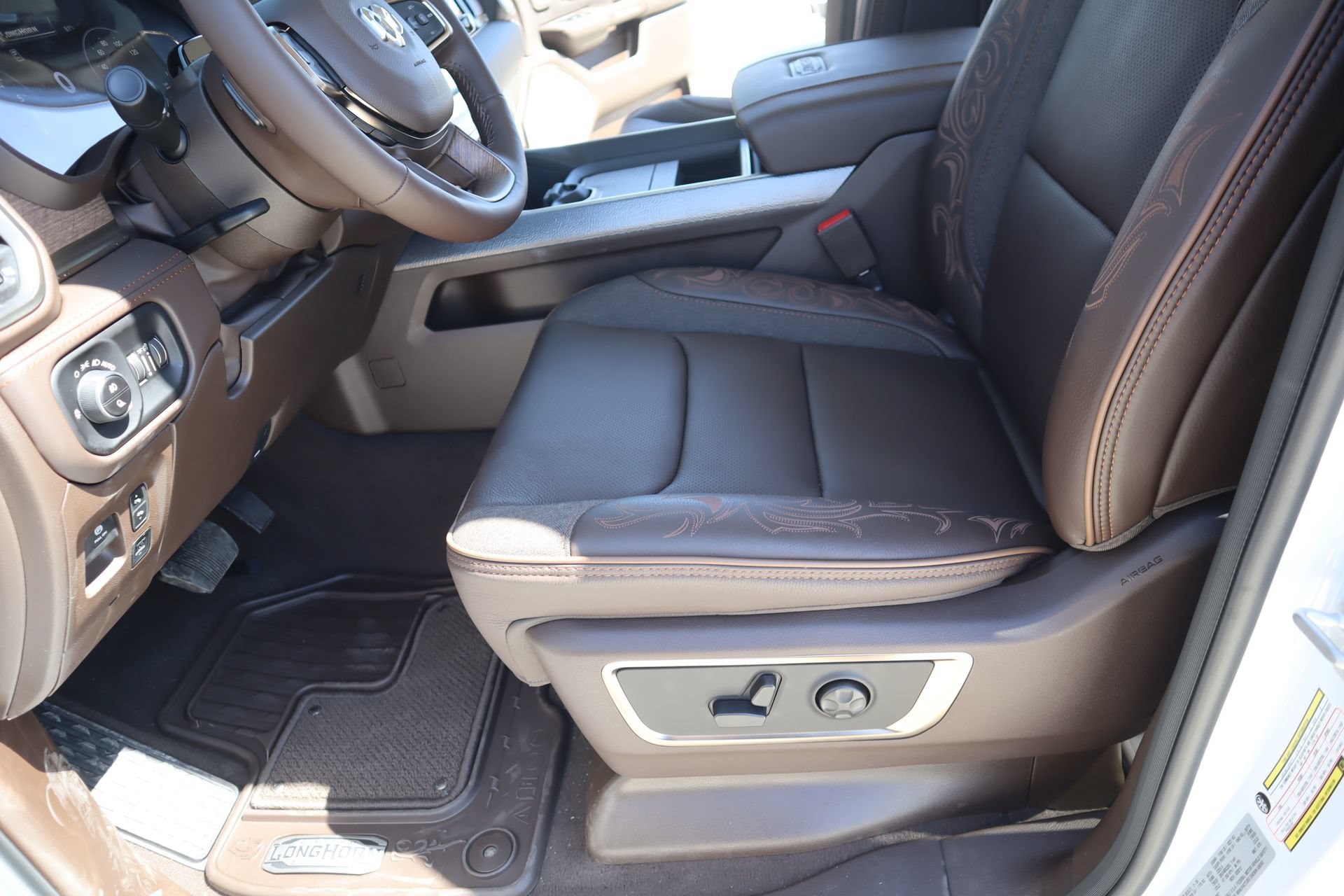 New 2026 RAM 1500 Limited AWD/4WD image 12