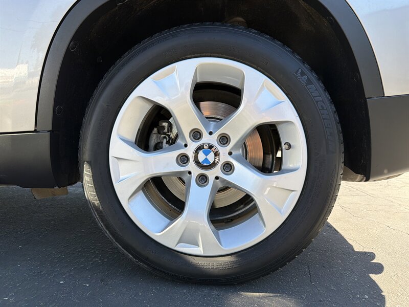 Used 2015 BMW X1 sDrive28i RWD image 21