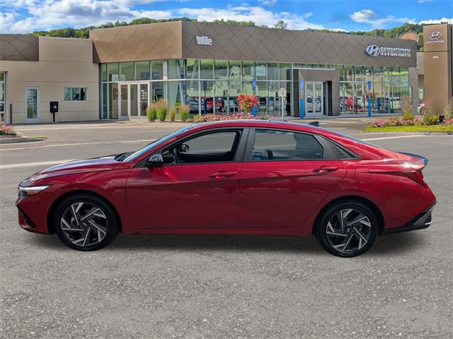 Certified 2025 Hyundai Elantra SEL image 6