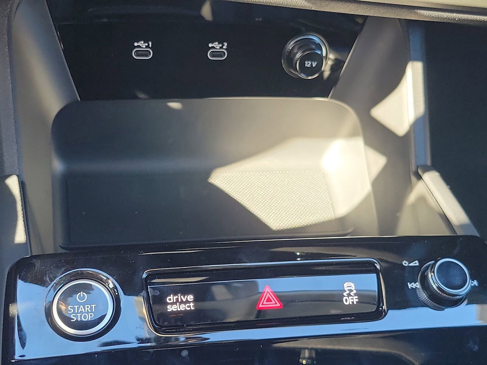 New 2025 Audi Q6 e-tron Premium Plus image 27