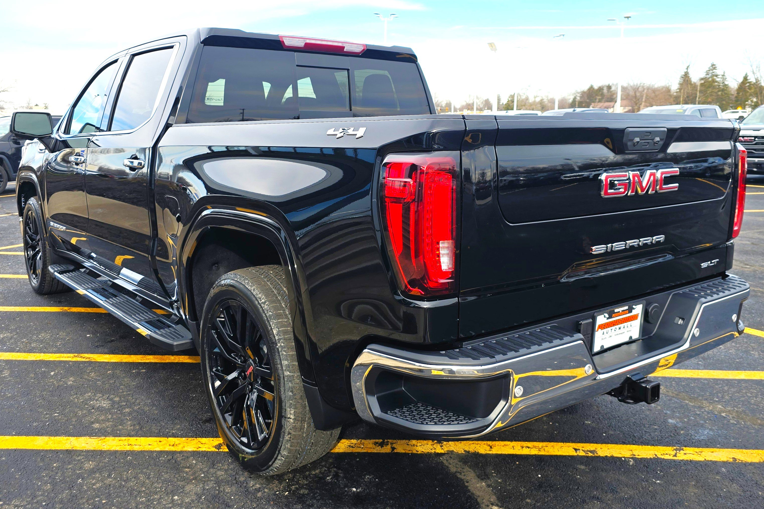 New 2026 GMC Sierra 1500 SLT w/ SLT Premium Plus Package image 6