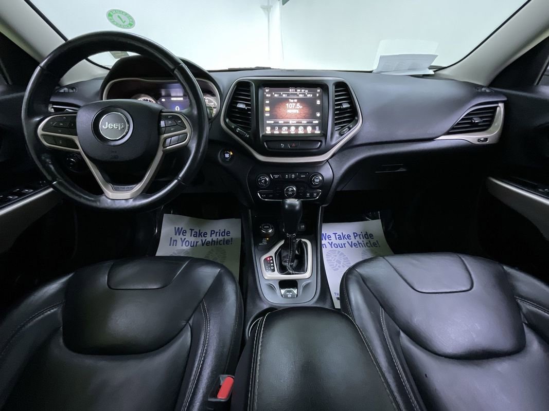 Used 2018 Jeep Cherokee Limited image 19