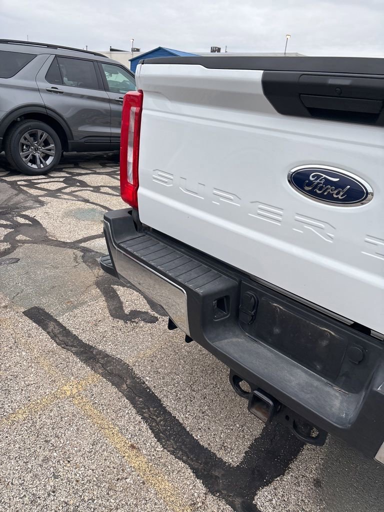 Used 2025 Ford F350 XLT image 11