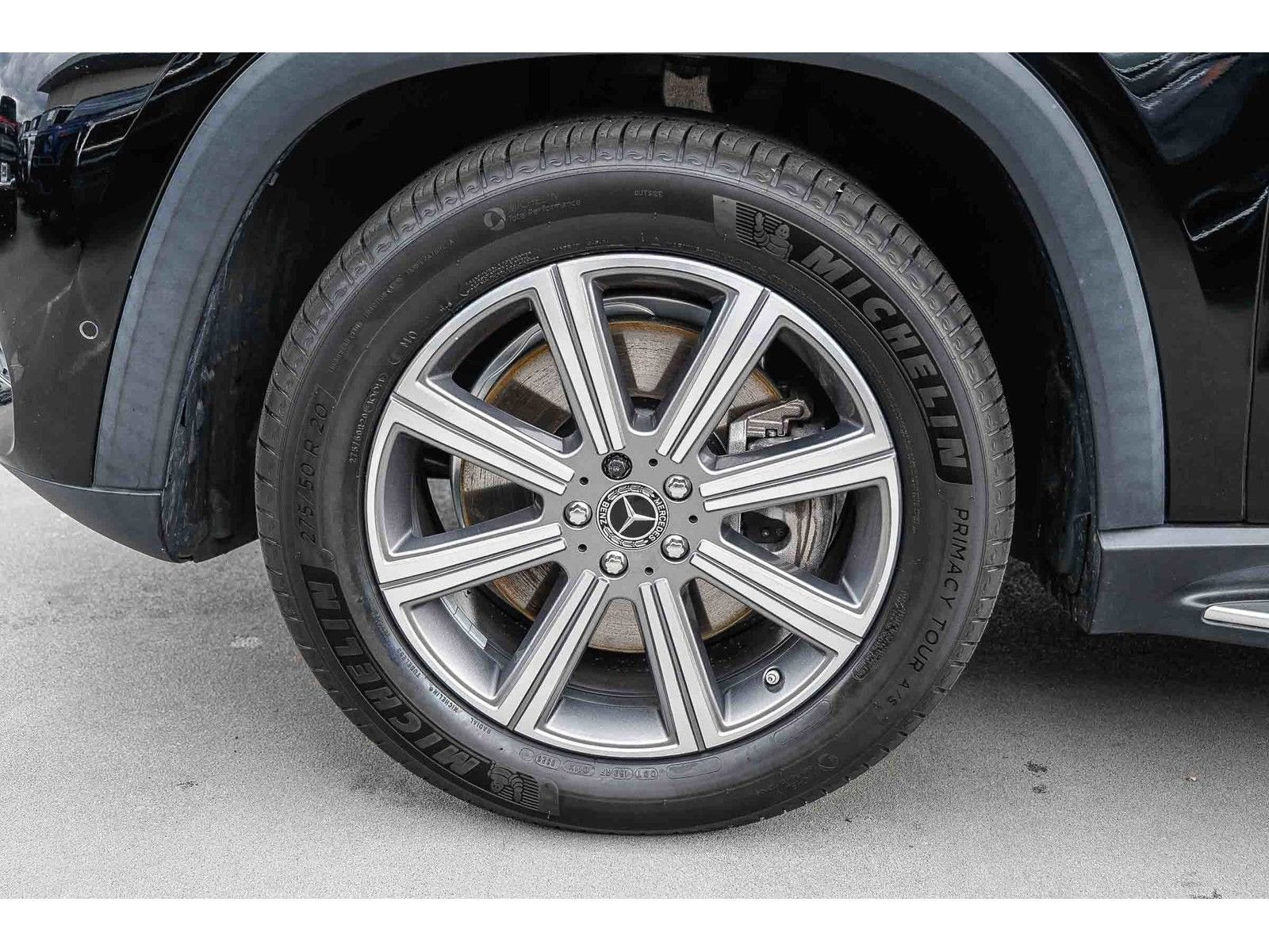 Used 2023 Mercedes-Benz GLS 450 4MATIC image 10