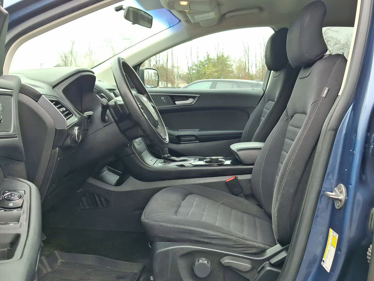 Used 2018 Ford Edge SE image 17