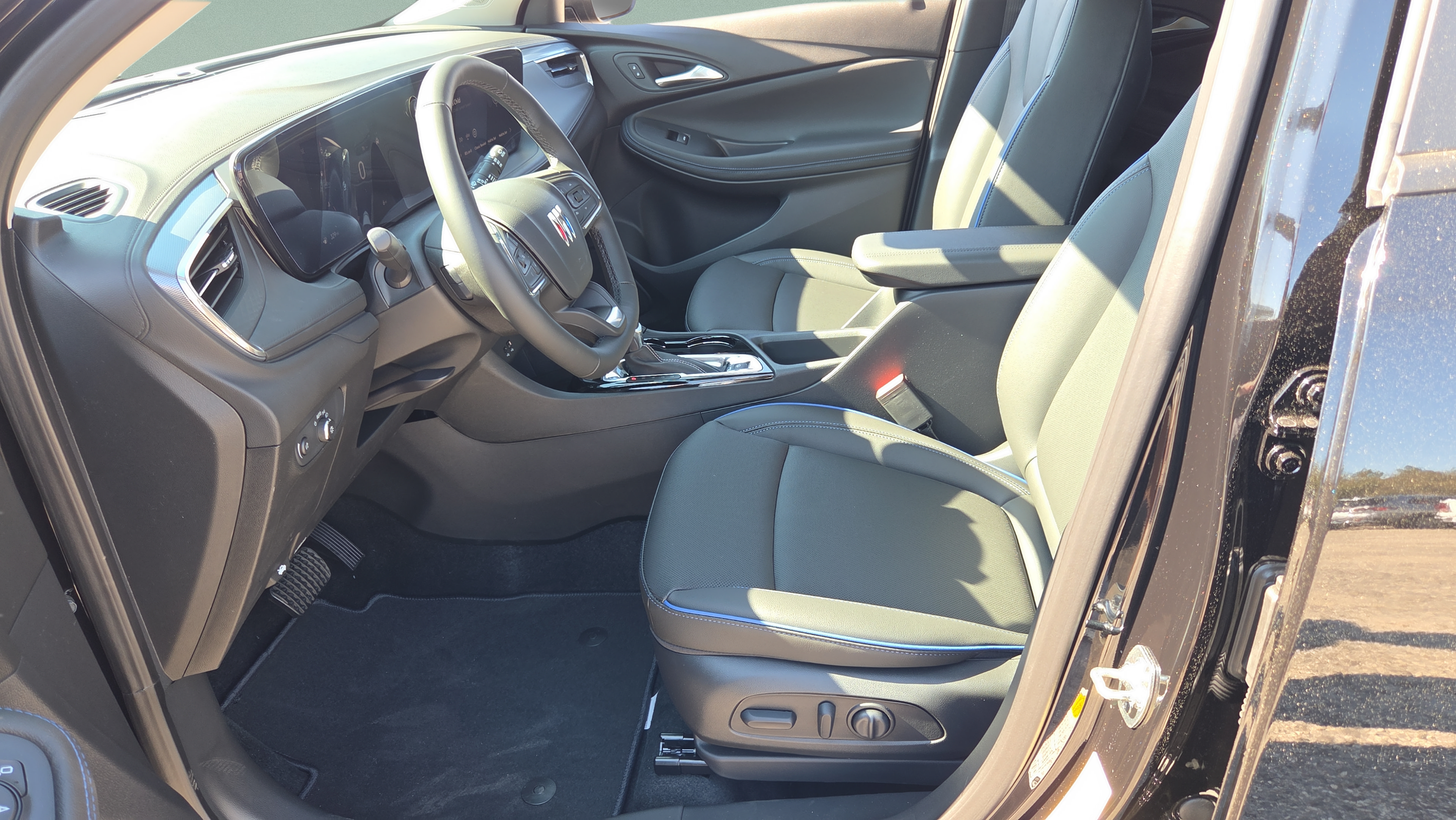 New 2026 Buick Encore GX Sport Touring w/ Comfort Package AWD/4WD image 27