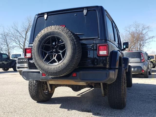 Used 2019 Jeep Wrangler Unlimited Sahara w/ Cold Weather Group image 3