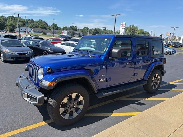 Used 2018 Jeep Wrangler Unlimited Sahara AWD/4WD image 2