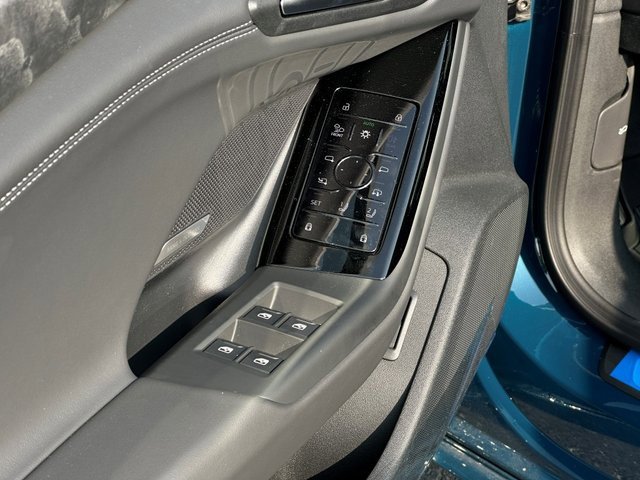 New 2025 Audi A6 e-tron Premium Plus image 17