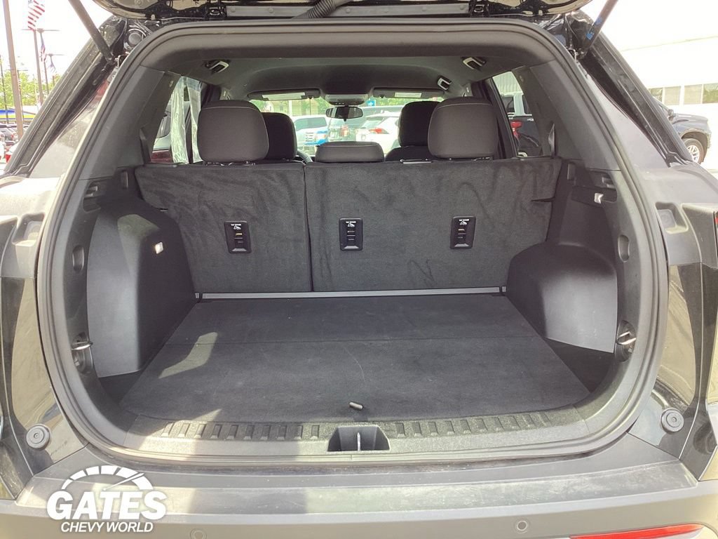 Used 2026 Chevrolet Equinox LT FWD image 11