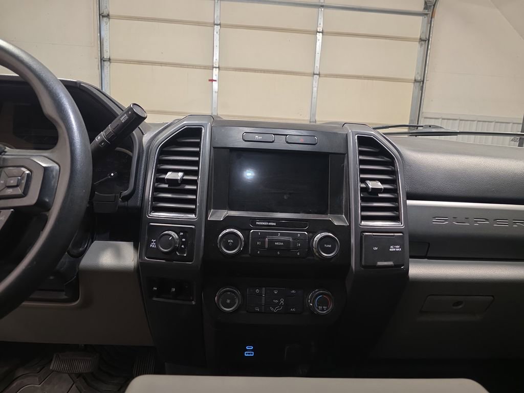 Used 2022 Ford F350 XLT w/ XLT Value Package AWD/4WD image 23