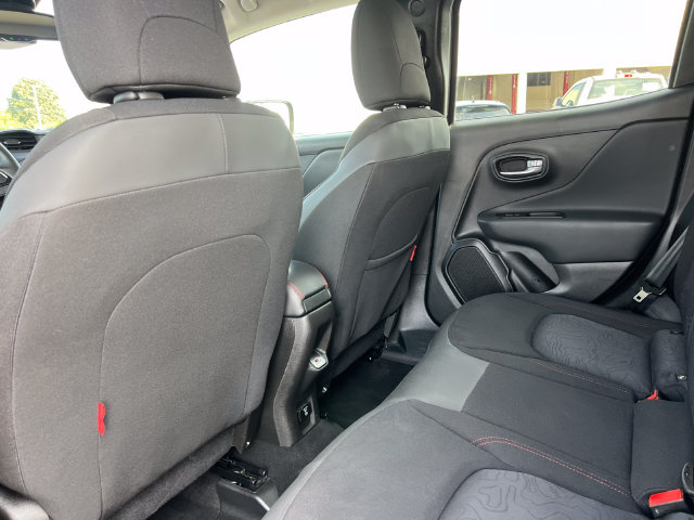 Used 2022 Jeep Renegade Trailhawk AWD/4WD image 33