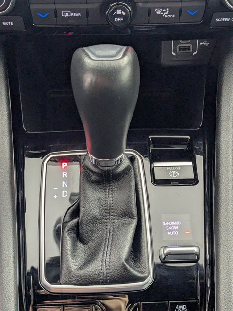 Used 2023 Jeep Compass Limited image 22