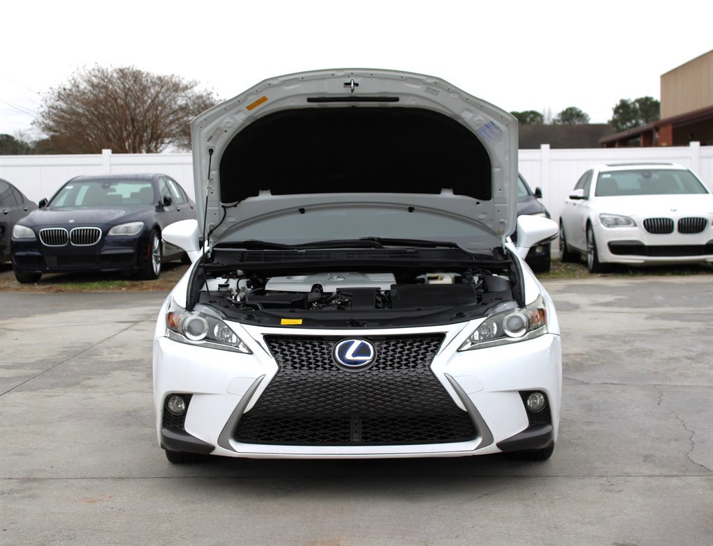 Used 2015 Lexus CT 200h w/ F Sport w/Nuluxe Interior image 36