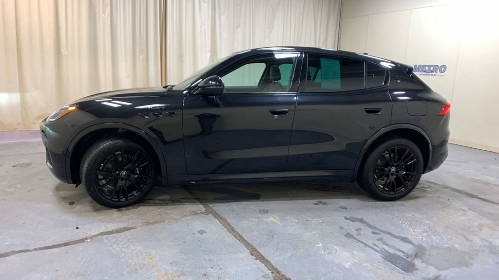 Used 2025 Maserati Grecale Modena image 6