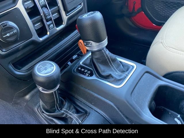 Used 2020 Jeep Wrangler Unlimited Sahara AWD/4WD image 13